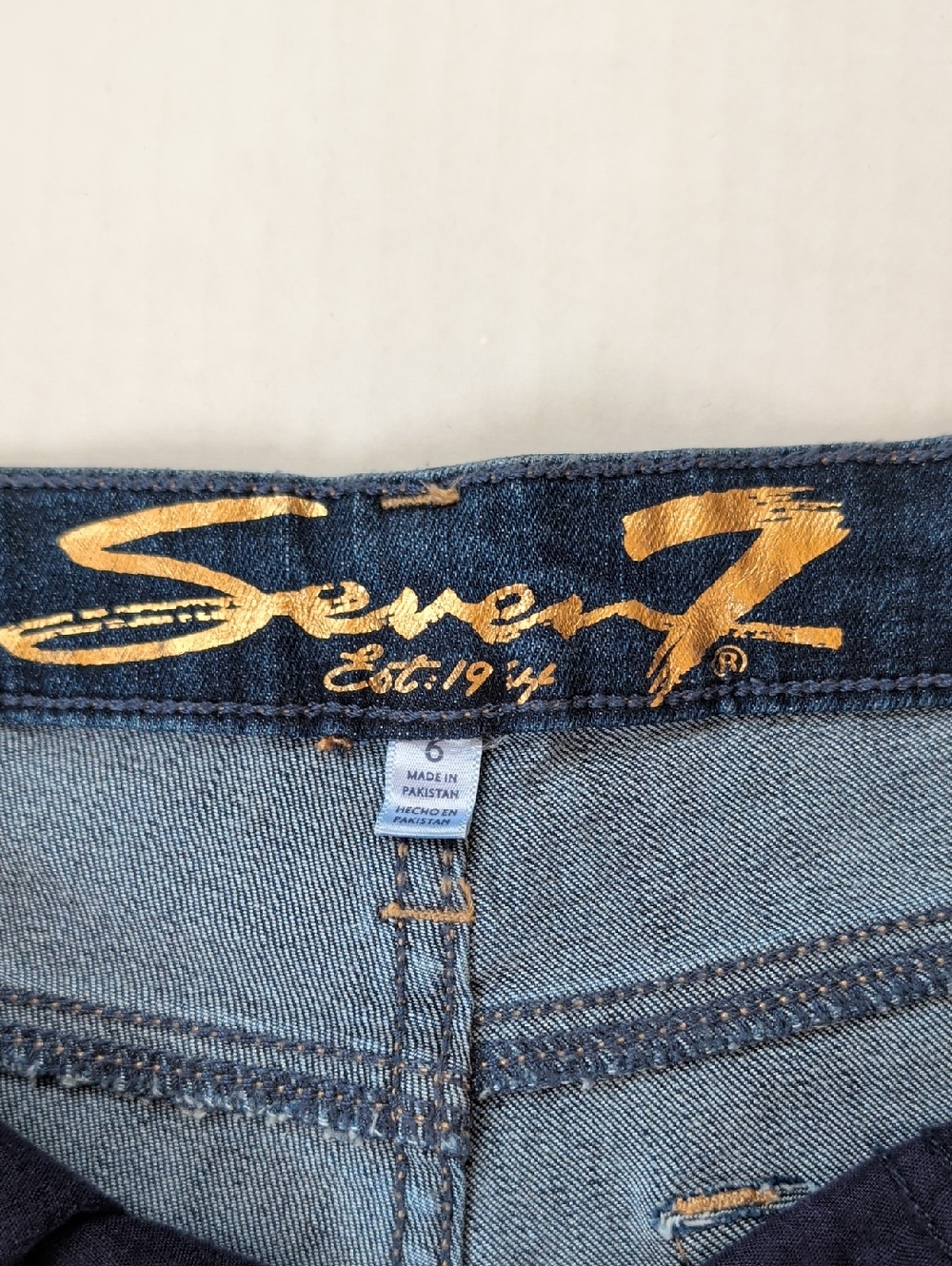 Seven7 The Weekend Short Frayed Hem Denim Jean Shorts 6 Curious Indigo Wash - Picture 2 of 13